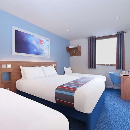 Travelodge Edinburgh Dreghorn Экстерьер фото