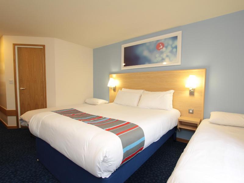 Travelodge Edinburgh Dreghorn Экстерьер фото