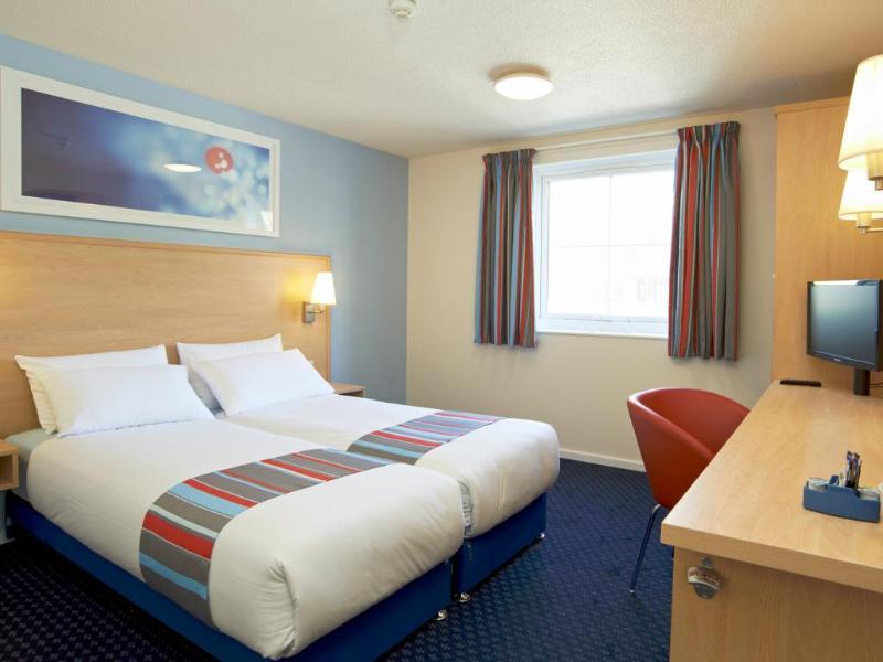 Travelodge Edinburgh Dreghorn Экстерьер фото