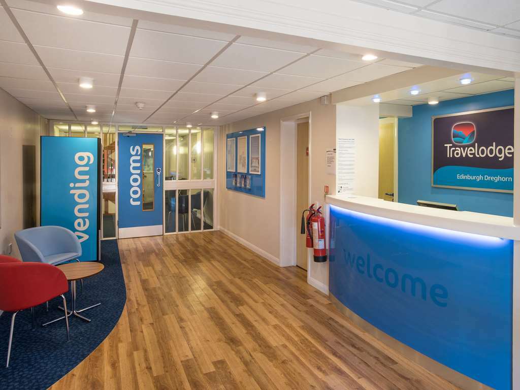 Travelodge Edinburgh Dreghorn Интерьер фото