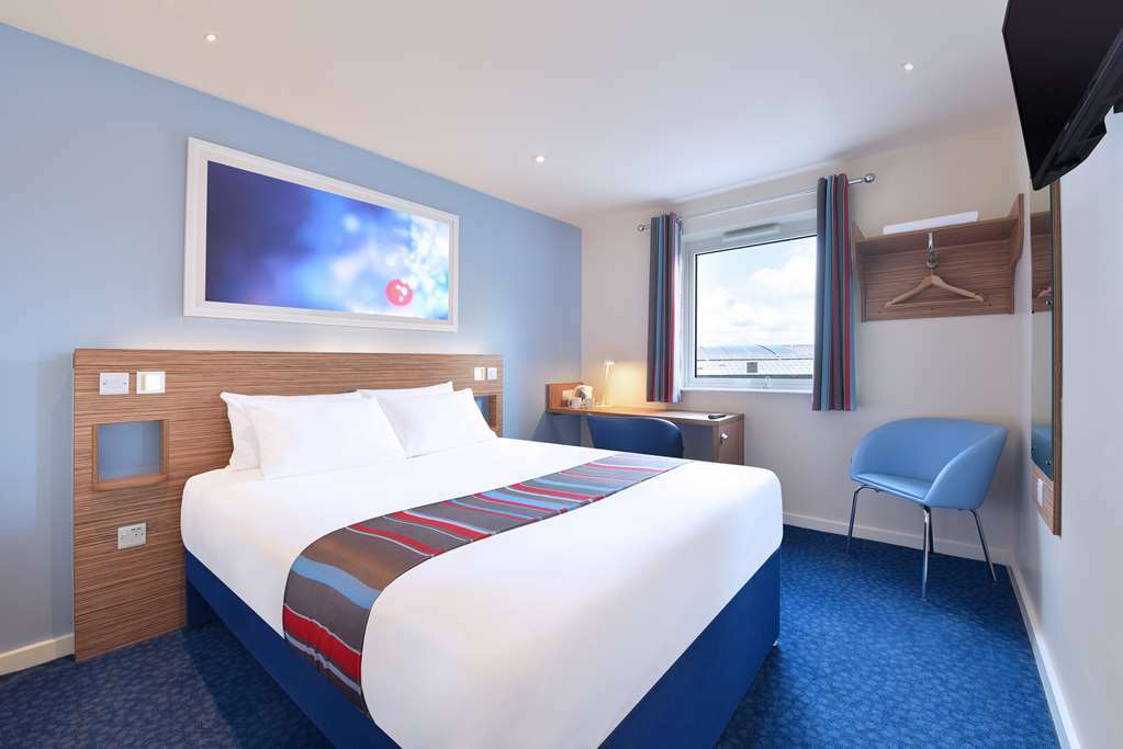 Travelodge Edinburgh Dreghorn Номер фото